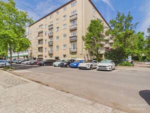 3 Zimmer Küche Bad im 1. Obergeschoss Nähe Ku'damm – 10629 Berlin – Vorschaubild 1