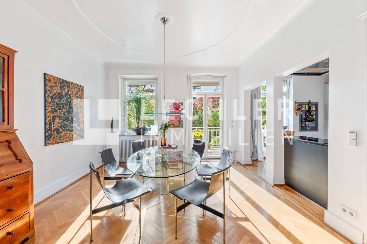 WOHNEN WIE IM EIGENEN HAUS - Maisonette in historischer Villa mit Panoramablick