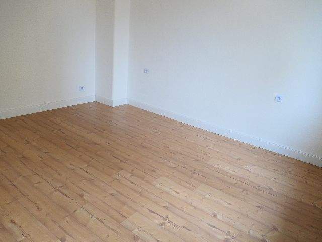 Modernisiertes Mietshaus mit acht Whg. in beliebter Lage mit gr. Garten und neuer Hybrid-Heizung! – Hannover – Bild 1 von 8