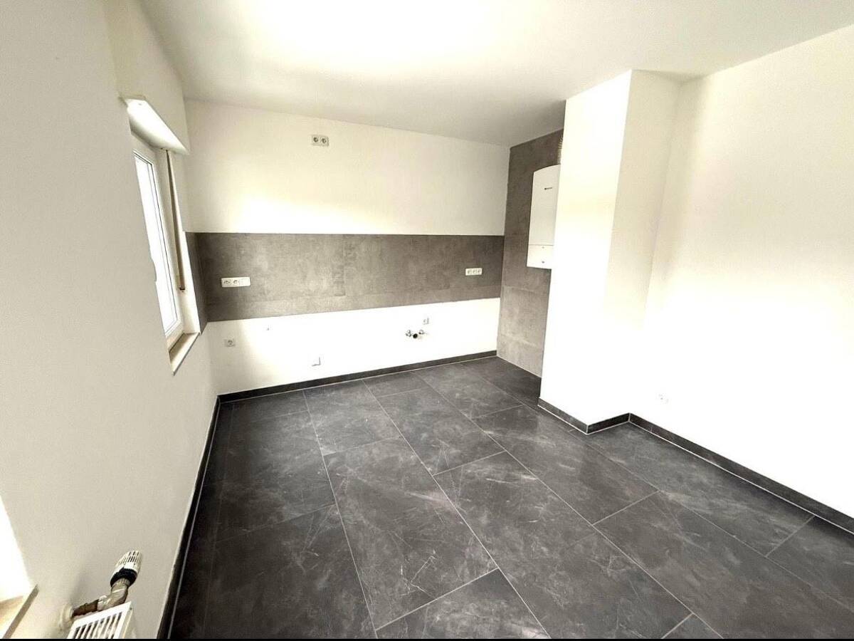Sanierte 2 Zimmer Wohnung 1OG – 41063 Mönchengladbach – Bild 1 von 8