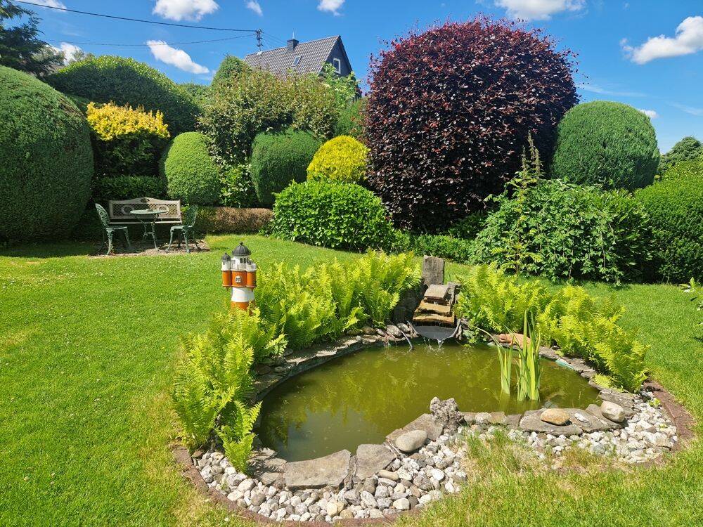 Tolles Einfamilienhaus im Bungalowstil mit wunderschönem parkähnlichen Gartengrundstück in Weitefeld! – Weitefeld – Vorschaubild 7