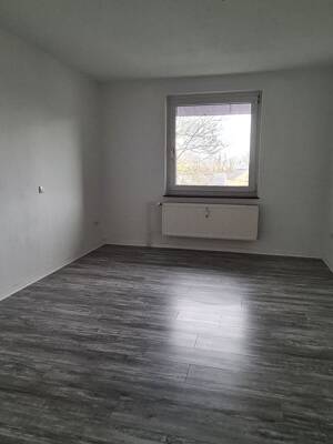 Renovierte Wohnung im Grünen mit Balkon! – 34125 Kassel – Vorschaubild 3