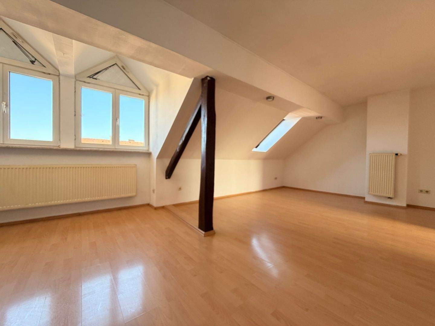 gepflegte 2-Zimmer Wohnung mit Badewanne – Nürnberg – Vorschaubild 2