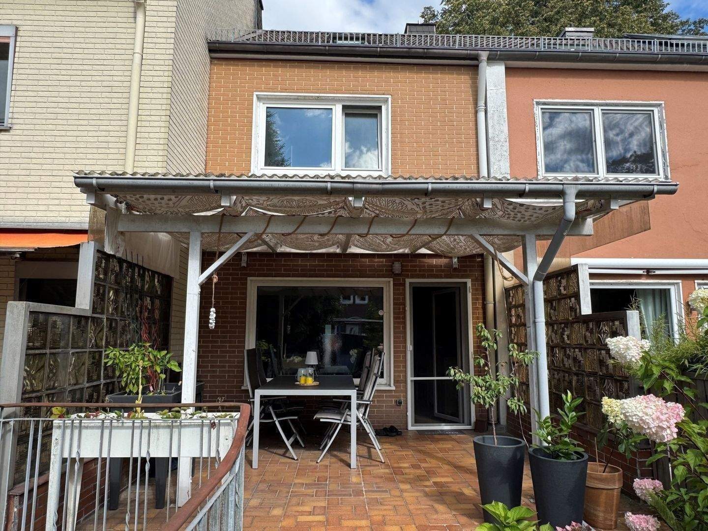 Reihenhaus mit Vollkeller in Norderstedt, ruhige aber dennoch zentrale Lage – Norderstedt – Vorschaubild 6