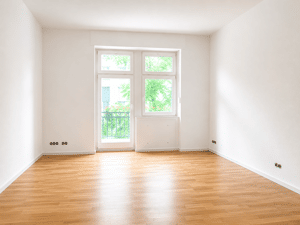Helle 3-Zimmer-Wohnung mit Balkon & EBK in Offenbachs Nordend - (Erstbezug nach Sanierung) – 63067 Offenbach am Main – Vorschaubild 1