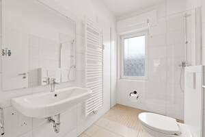 Wohnen wie im Eigenen Haus! Großzügige Maisonette-Wohnung. – 51107 Köln – Vorschaubild 9