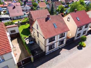 Viel Platz für die ganze Familie - Saniertes Einfamilienhaus in Remstädt mit Garten, Terrasse und Scheune – 99869 Remstädt – Vorschaubild 2
