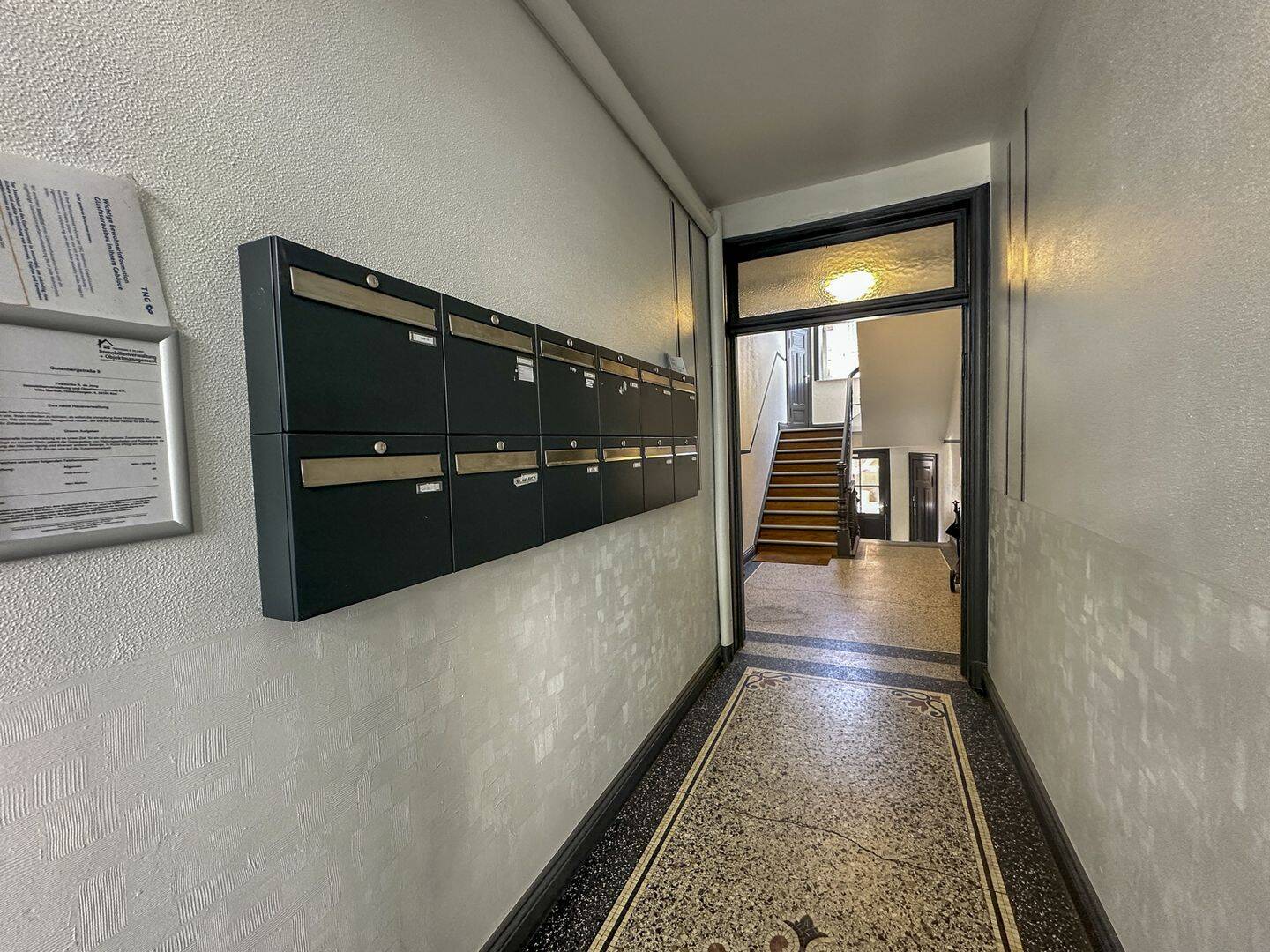 Modernisierte 3-Zimmer-Erdgeschosswohnung mit Loggia und separatem Arbeitszimmer in zentraler Lage – Kiel – Vorschaubild 2