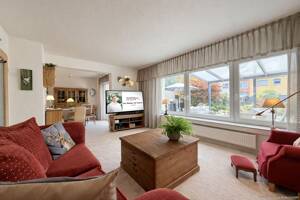 Modernisiertes Einfamilienhaus mit Smart-Home, 3-Garagen, PV-Anlage & außergewöhnlichem Garten – 59071 Hamm – Vorschaubild 7