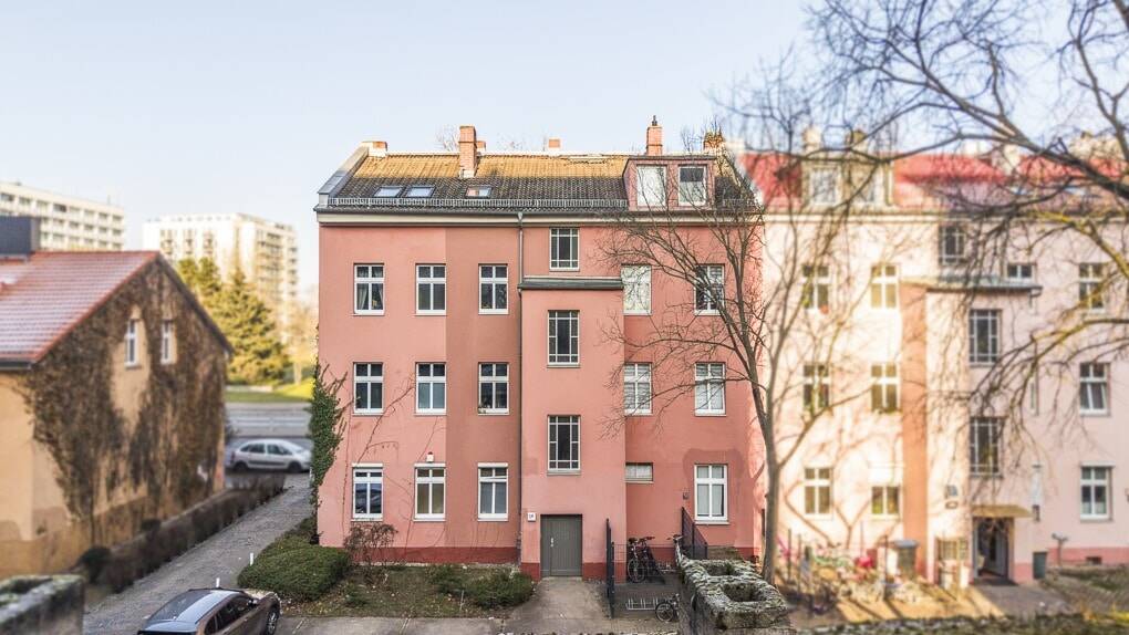 Berliner Altbau-Perle mit 8 Einheiten: Stabile Rendite & sofortiges Wertsteigerungspotenzial!
