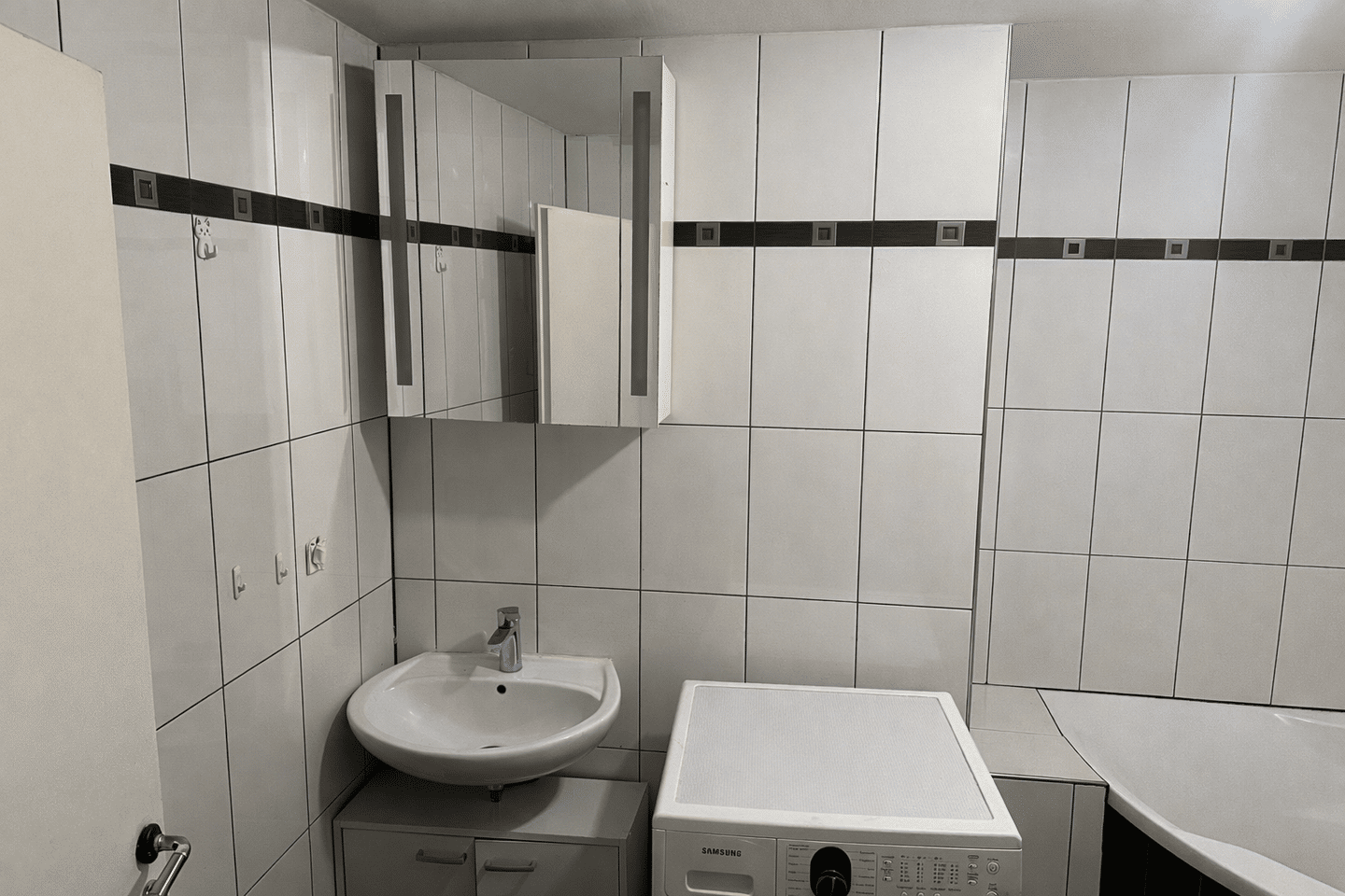Haus mit viel Ausbaupotenzial | Schmidt&Co. Immobilien – Frankfurt am Main – Vorschaubild 4