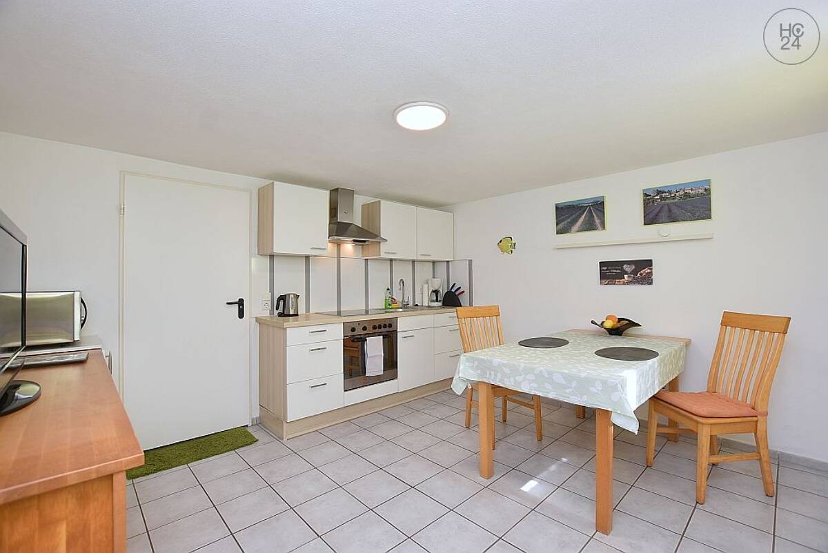 Schön möblierte Wohnung mit Reinigungsservice in Stuttgart Münster – 70376 Stuttgart – Bild 1 von 9