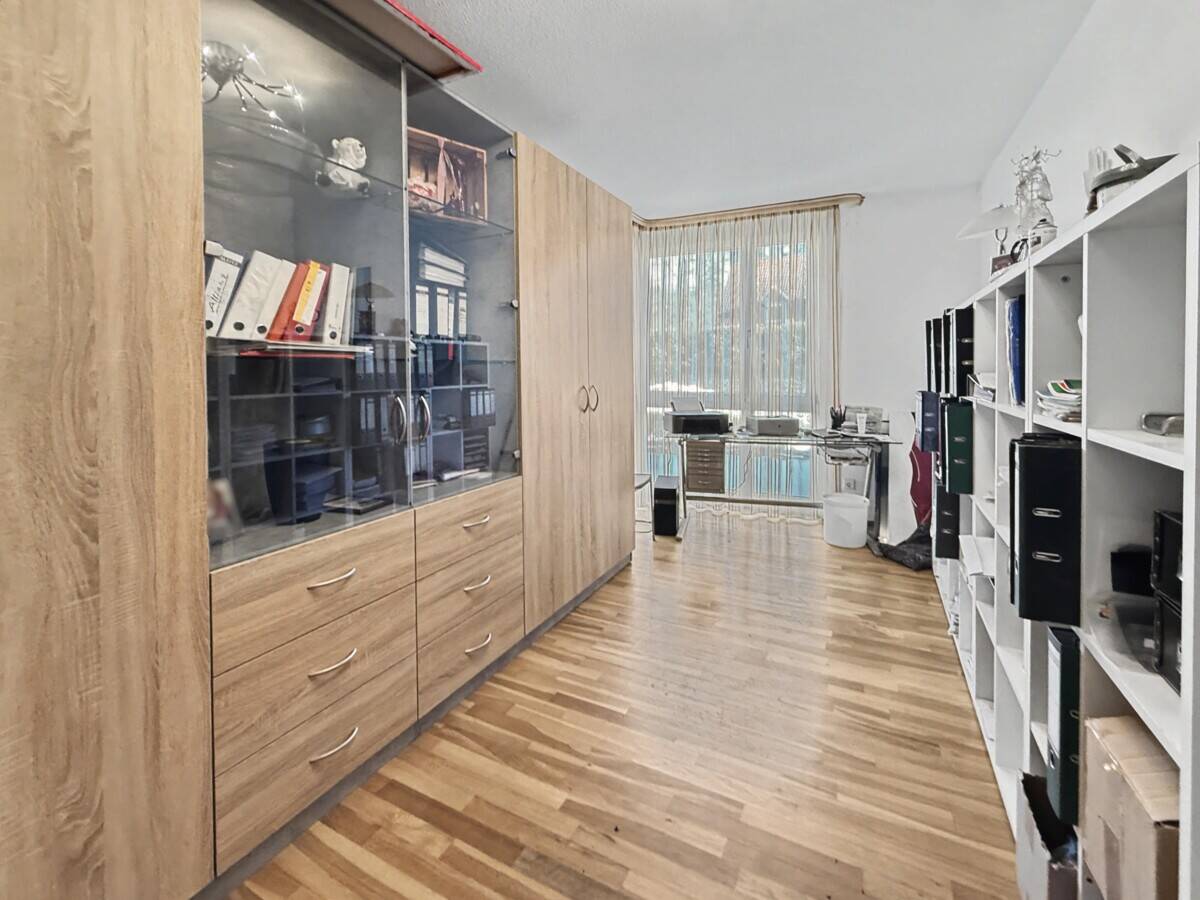 Gepflegte 4-Zimmer-Wohnung mit Gartenanteil und TG-Stellplatz – Nürnberg – Vorschaubild 6
