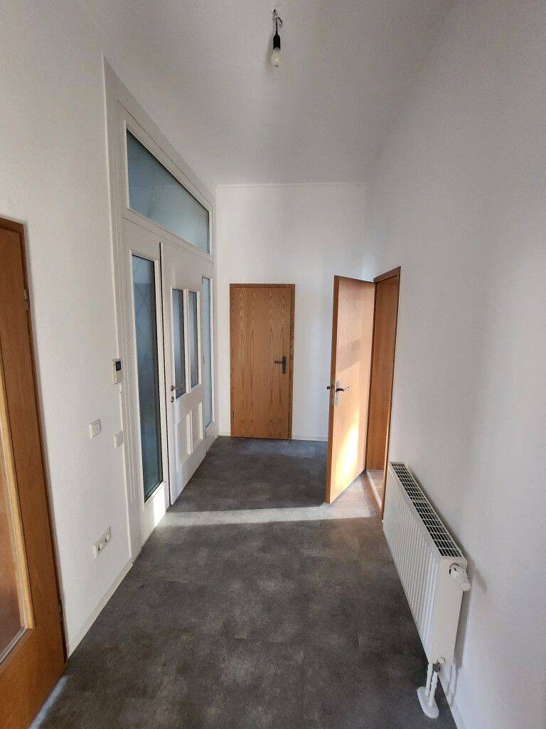 helle große 4 Raum Whg teilmöbliert mit EBK – Jena – Vorschaubild 2
