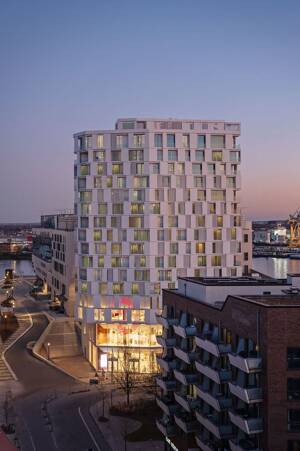*Courtagefrei* Unverbaubarer Blick auf die Elbe & Elbphilharmonie, Süd-Westausrichtung im THE LYTE – 20457 Hamburg – Vorschaubild 2