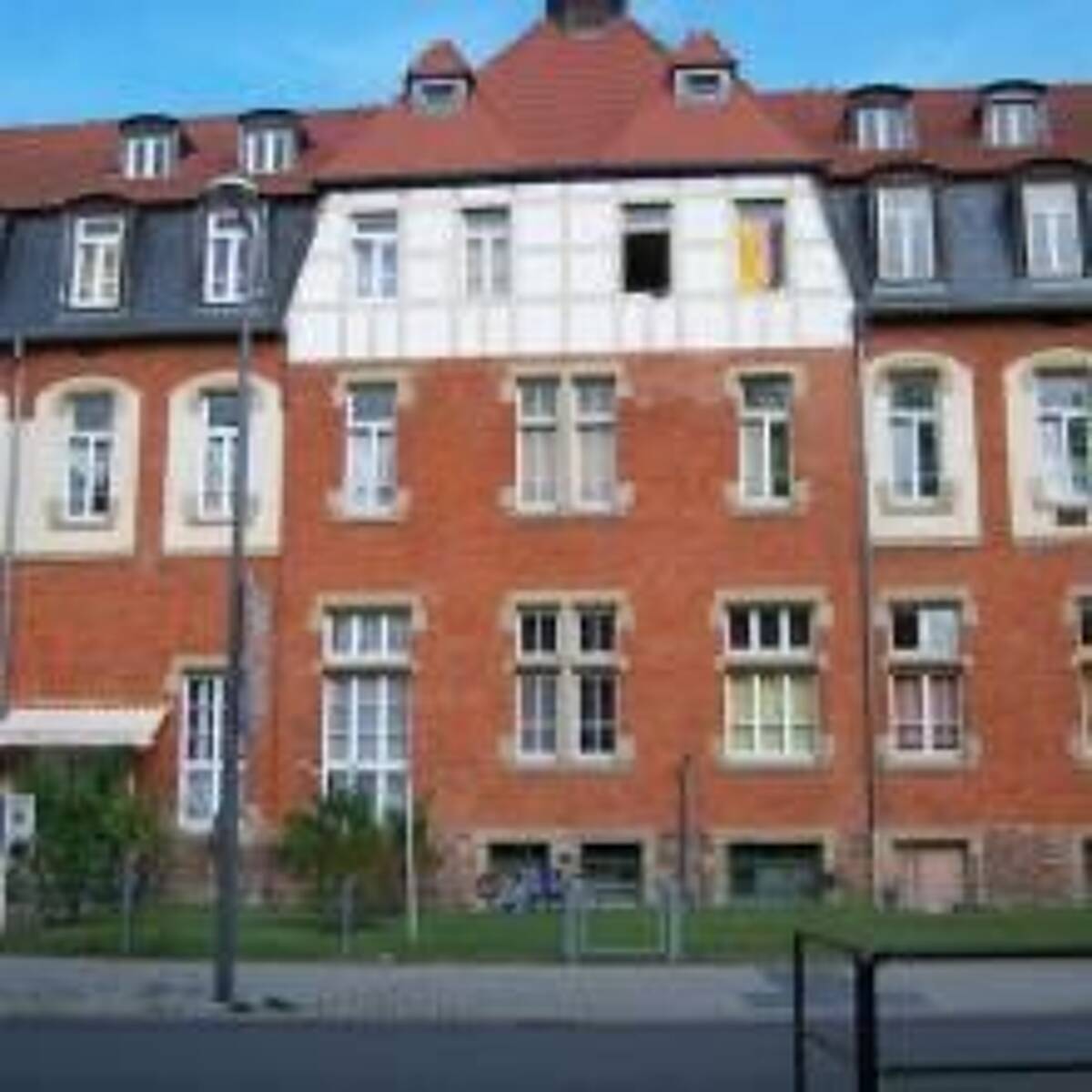 1-Zimmer-Wohnung mit Pantryküche in Mannheim-Sandhofen – 68307 Mannheim – Bild 1 von 5
