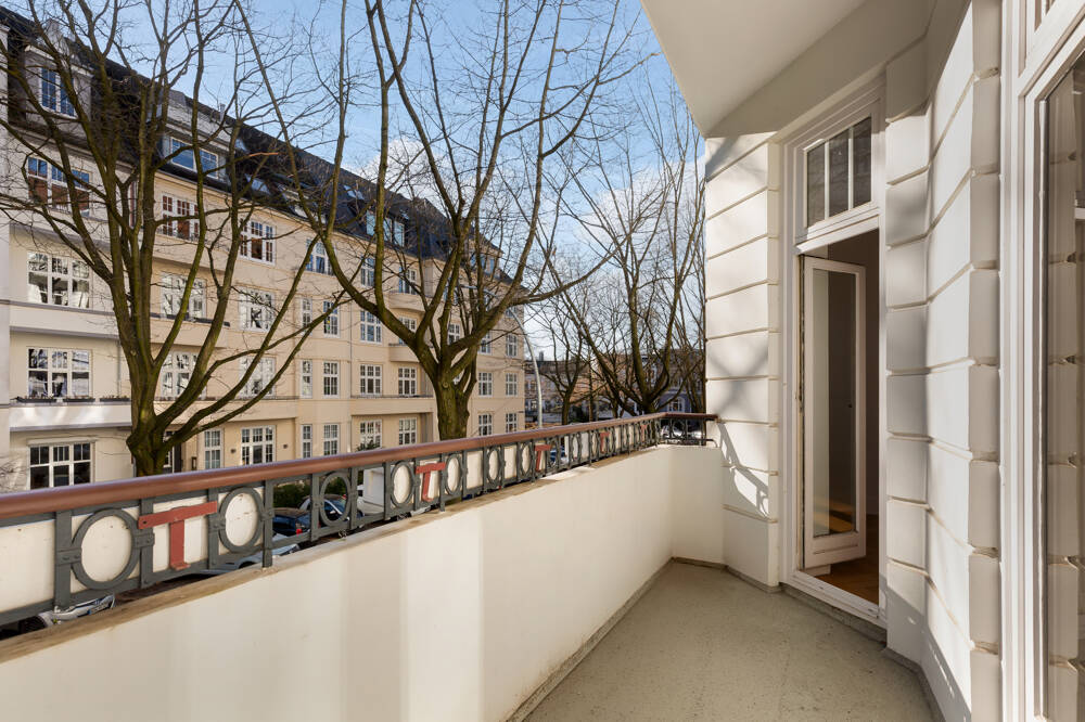 Top-Lage in Hamburg-Winterhude: Traumhafte 4,5-Zimmer-Altbauwohnung mit zwei Balkonen – Hamburg – Vorschaubild 6