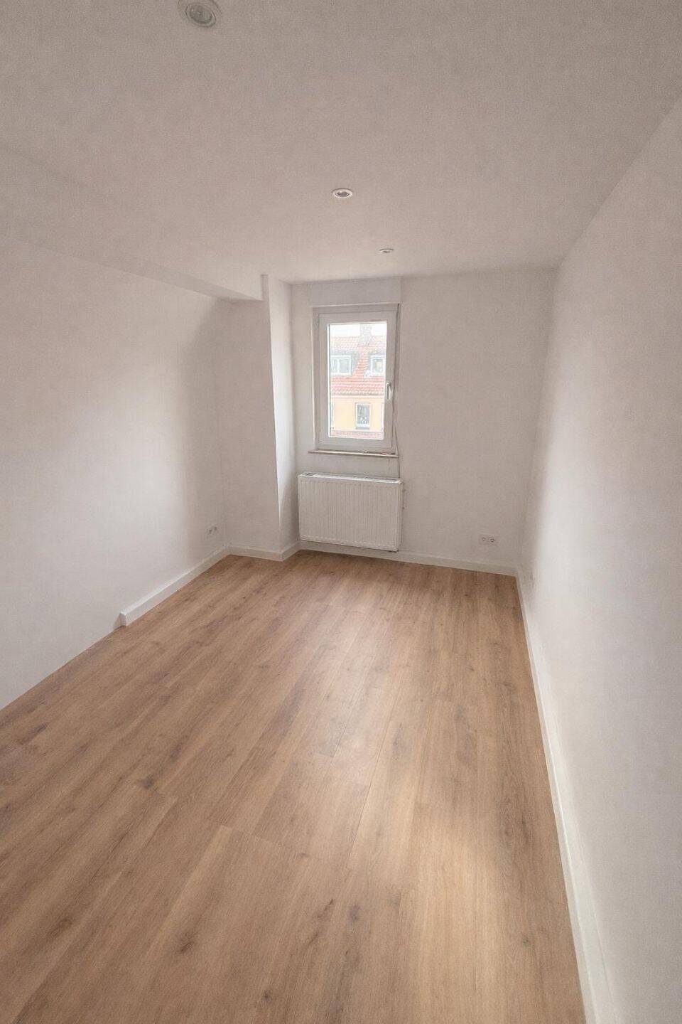 2-Zimmer-Wohnung mit zusätzlichem Spitzboden – Nürnberg – Vorschaubild 3