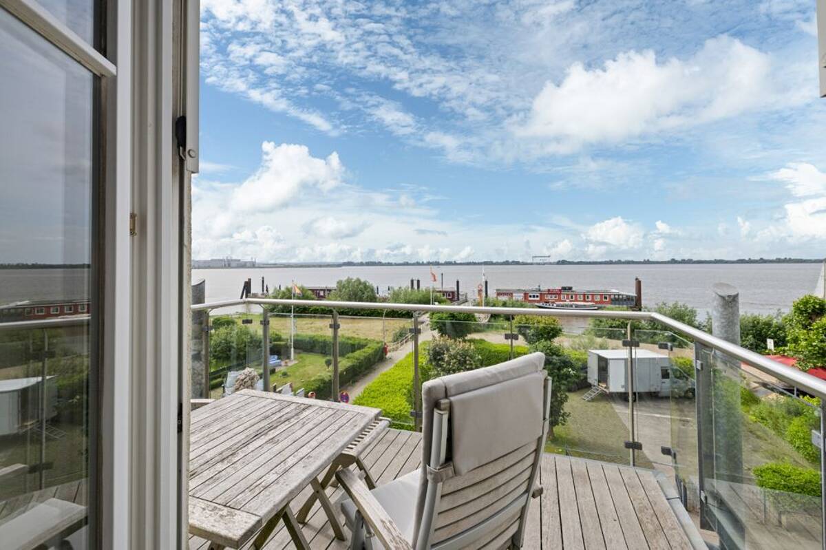 Exklusive Maisonette in erster Elbreihe – 22587 Hamburg – Bild 1 von 9