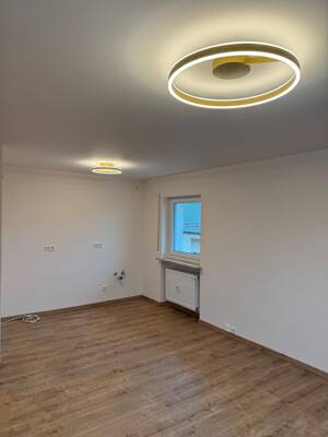 Wohnen im Knoblauchsland - 4-Zi. Whg. mit Einbauküche und Balkon - Fürth-Braunsbach – 90765 Fürth – Vorschaubild 8