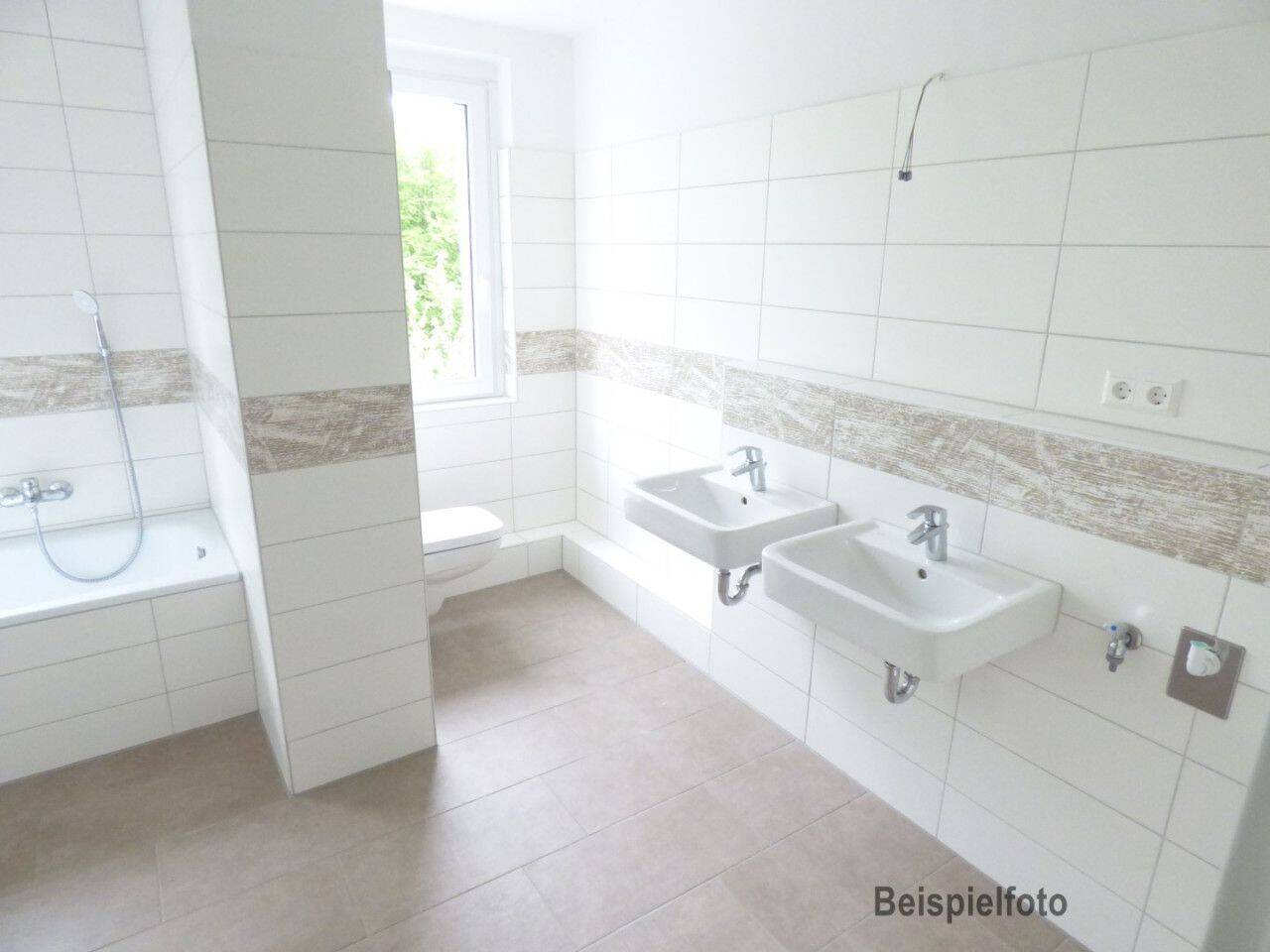 Neu renovierte 4 Raum Wohnung mit Mietergarten - Wohnen zum Wohlfühlen – Chemnitz – Vorschaubild 3
