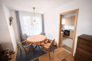 RESERVIERT: Bezugsfreie 3-Zimmer-Wohnung mit Balkon & 2 Tiefgaragenstellplätzen - Stuttgart Bad Cannstatt – 70372 Stuttgart – Vorschaubild 4