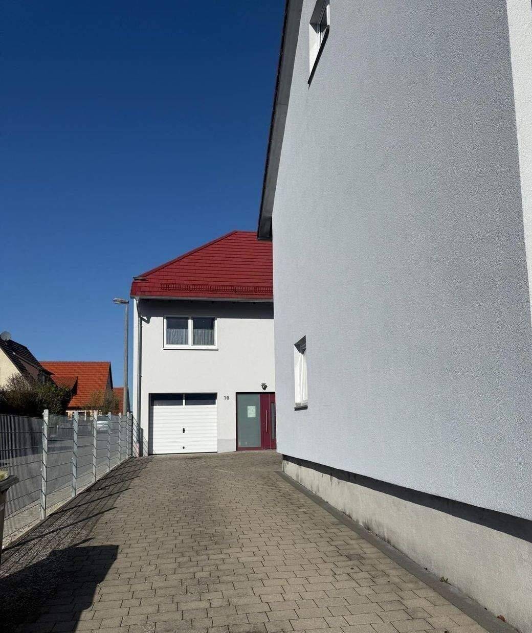 Nachhaltig investieren - gepflegtes Mehrfamilienhaus mit 5 Wohneinheiten (Teilvermietet) – Emskirchen – Vorschaubild 3
