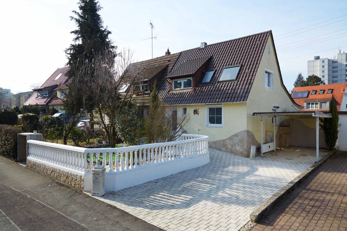 Einfamilienhaus/Doppelhaushälfte in ruhiger Lage – 70437 Stuttgart – Bild 1 von 9