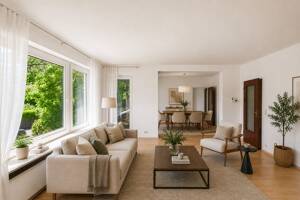 Hauscharakter nahe der Eilenriede: viereinhalb Zimmer, Garage, Balkon und ca. 91 m² Nutzfläche