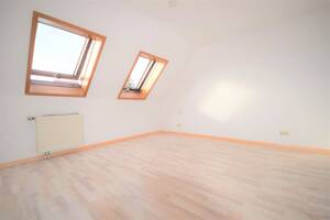 Liebhaberobjekt- großzügige 2,5 Zi.- Wohnung mit traumhafter, einzigartiger Dachterrasse – 70439 Stuttgart – Vorschaubild 3