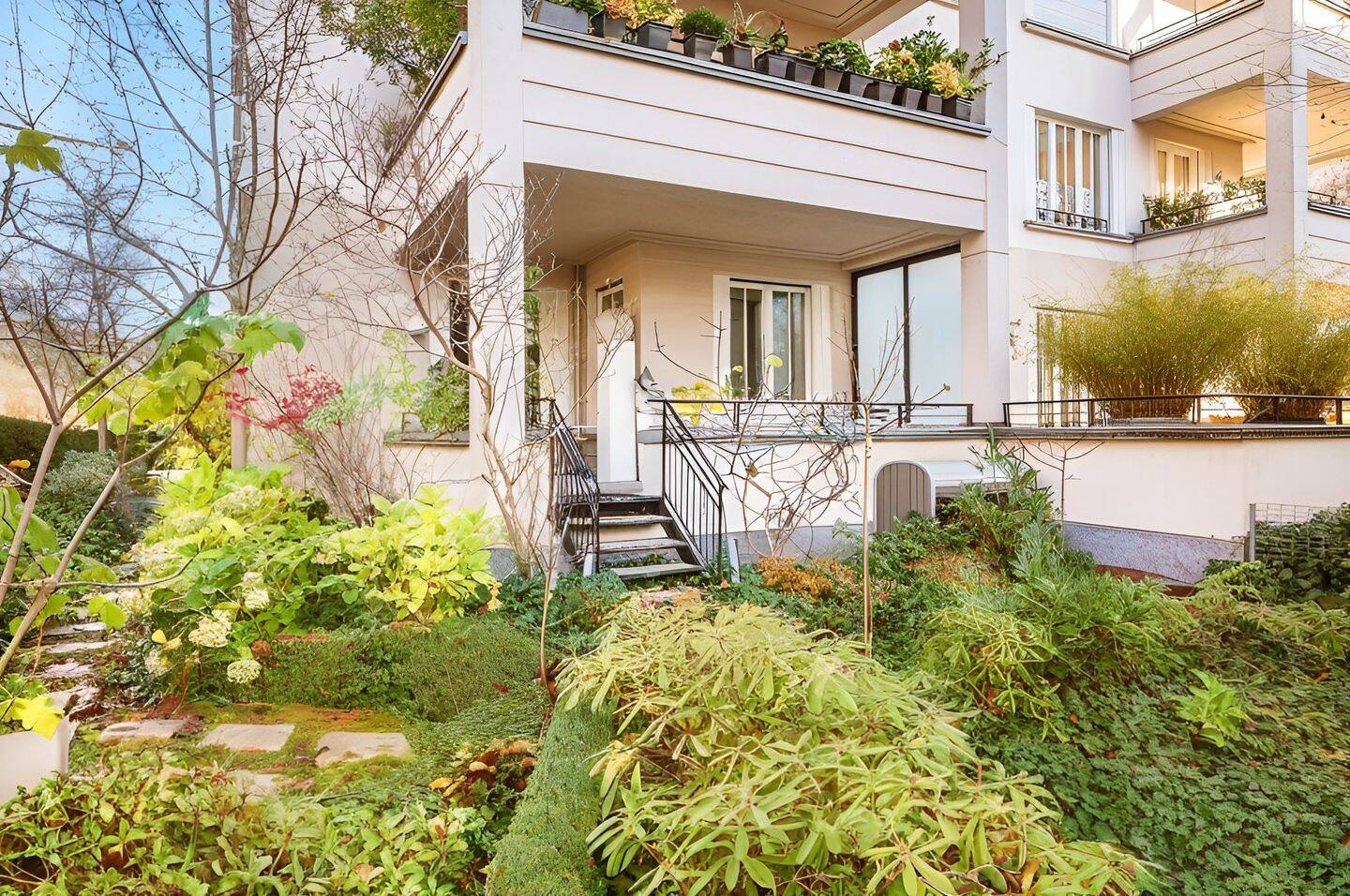 Leben im Diplomatenpark Berlin Tiergarten mit großem Balkon – Berlin – Vorschaubild 8