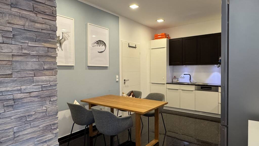 Wohlfühlen in Obergiesing - exklusive 3-Zimmer-Wohnung mit geschützter Terrasse – München – Vorschaubild 4