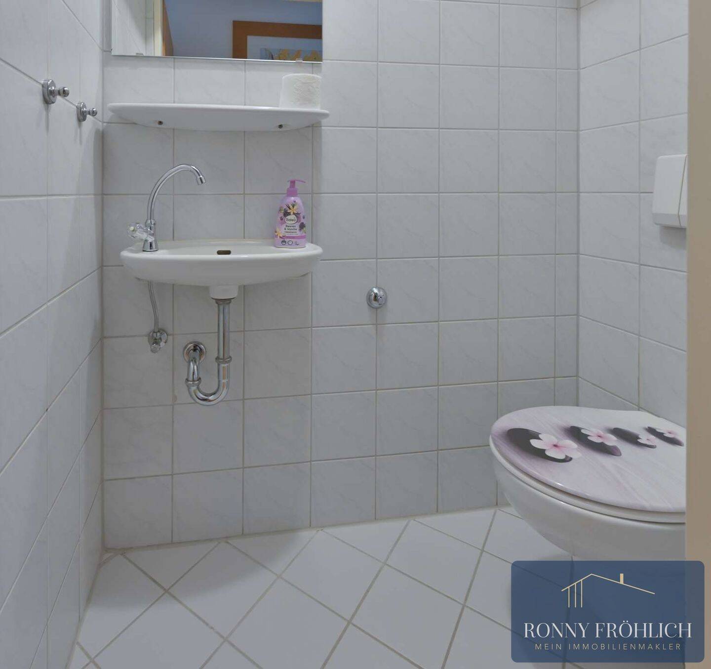 Helle möblierte Dachgeschosswohnung- Balkon & barrierefreier Zugang- attraktive Wohnlage in Chemnitz – Chemnitz – Vorschaubild 4