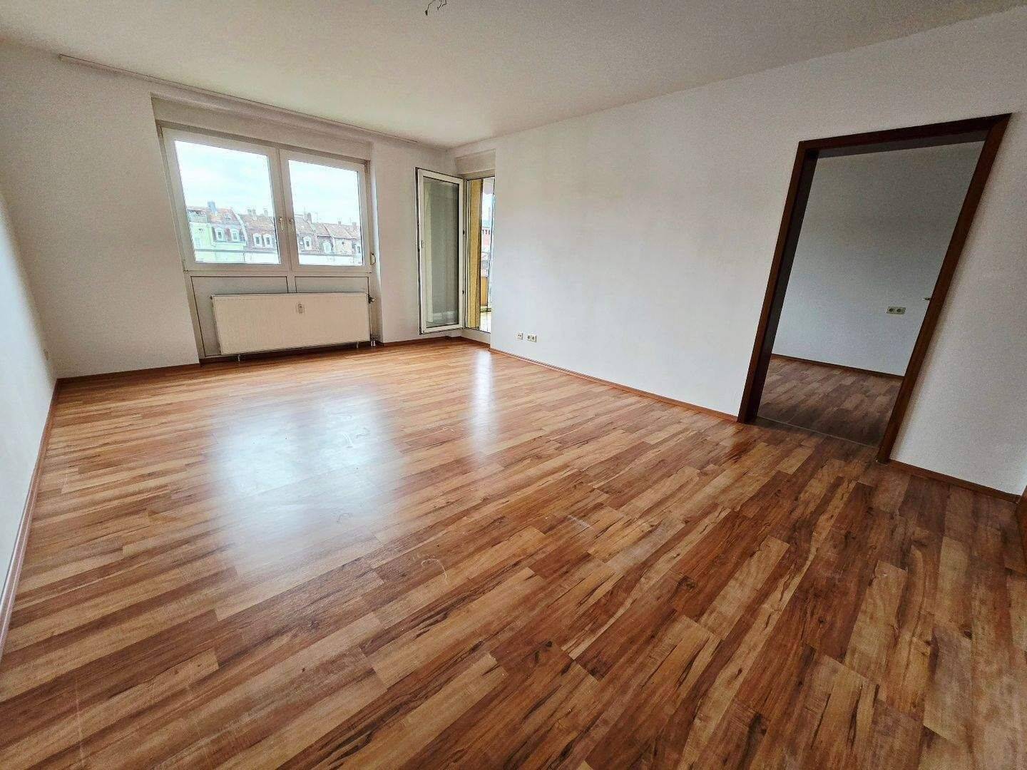 Helle 2 Zimmer Wohnung mit EBK und Balkon in Nürnberg/Nibelungen – Nürnberg – Vorschaubild 2
