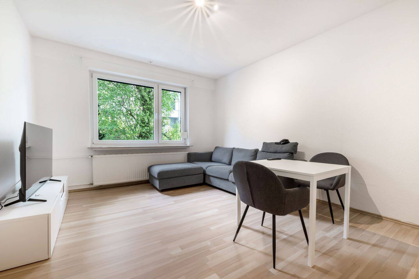 Charaktervolles Reihenmittelhaus mit vermieteter Erdgeschosseinheit – Bremen – Vorschaubild 8