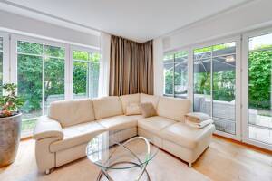 Aigner-Vermietet: Ruhige Gartenwohnung mit privatsphäre in Solln