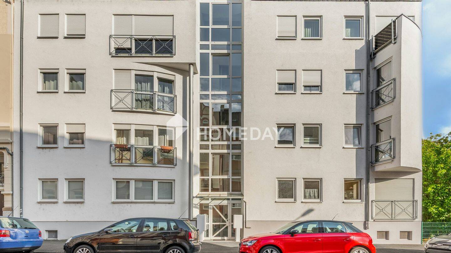 Gepflegte 3-Zimmer-Eigentumswohnung mit Südwest-Balkon & außergewöhnlicher Stellplatzsituation – Wiesbaden – Vorschaubild 2