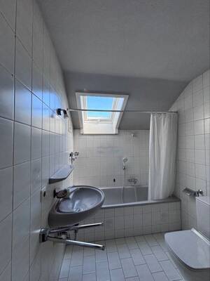 Leerstehende 2,5-Zimmer-Wohnung mit Balkon – 78247 Hilzingen – Vorschaubild 6