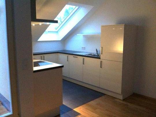 Gepflegte 3,5-Zimmer-Dachgeschosswohnung mit Loggia und EBK – Ludwigsburg – Vorschaubild 6