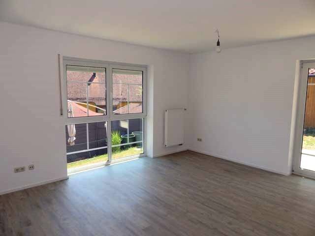Attraktives Zweifamilienhaus mit Einliegerwohnung und großem Grundstück in Illschwang bei Amberg – Illschwang – Vorschaubild 5