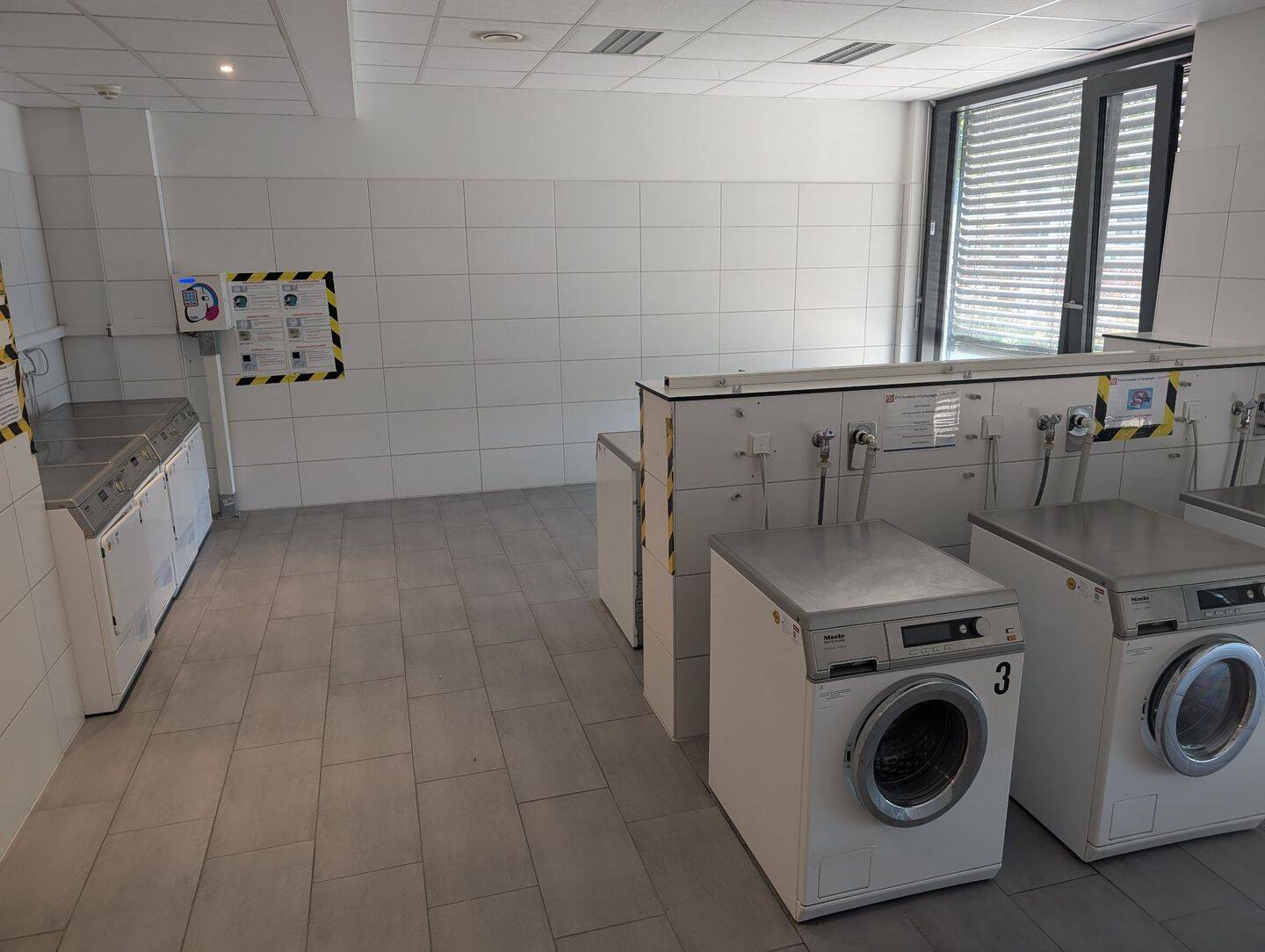 Helles, modernes Rundum-sorglos-Apartment für Studis & Azubis – Heidelberg – Vorschaubild 8