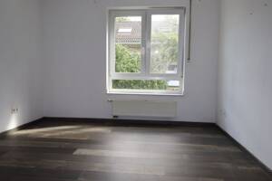 Zentral gelegene 3-Zimmer Wohnung, in Schloss-Neuhaus 1-OG mit Balkon, Bezugsfrei ab 1.10.2026 – 33104 Paderborn – Vorschaubild 6