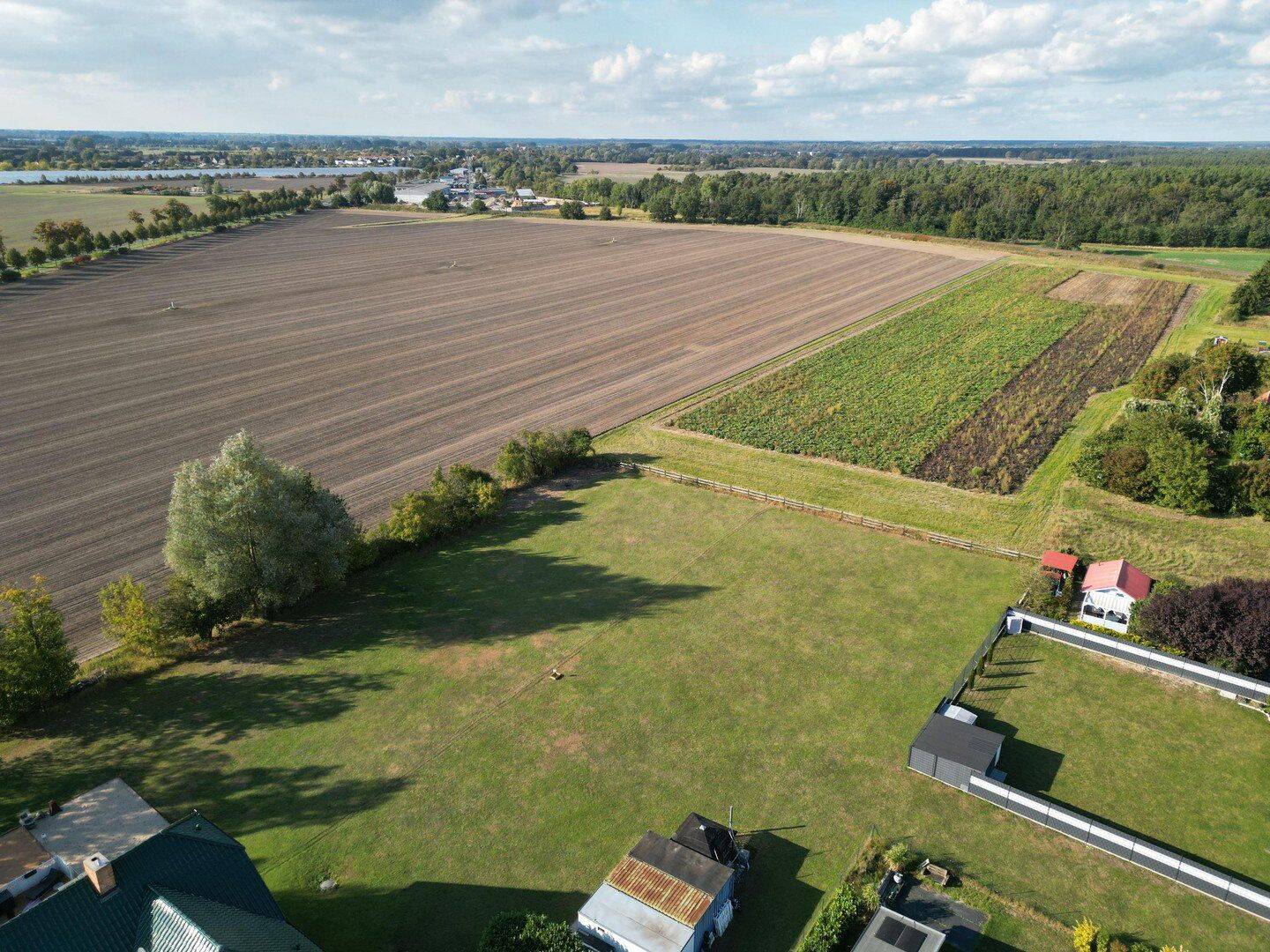 NEU! Ikonische Landhaus Villa, Einliegerwhg, Bauland & mögl. Grundstückserweiterung – Kremmen – Vorschaubild 3