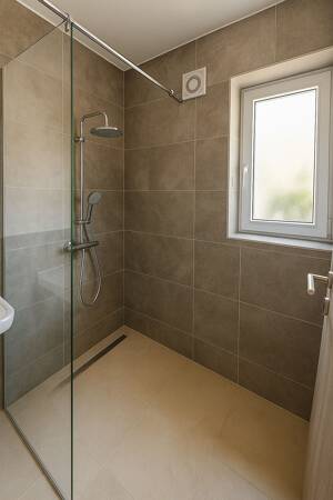 Sanierte 3,5-Zimmer-Wohnung mit Einbauküche - 1. Etage ab dem 01.09.2026 verfügbar – 40468 Düsseldorf – Vorschaubild 6