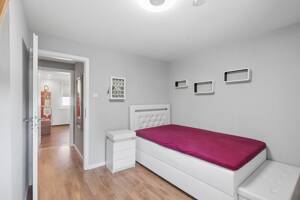 Hochwertig modernisiertes Reihenhaus in ruhiger Lage mit Traumterrasse in Hamburg-Jenfeld – 22043 Hamburg – Vorschaubild 7