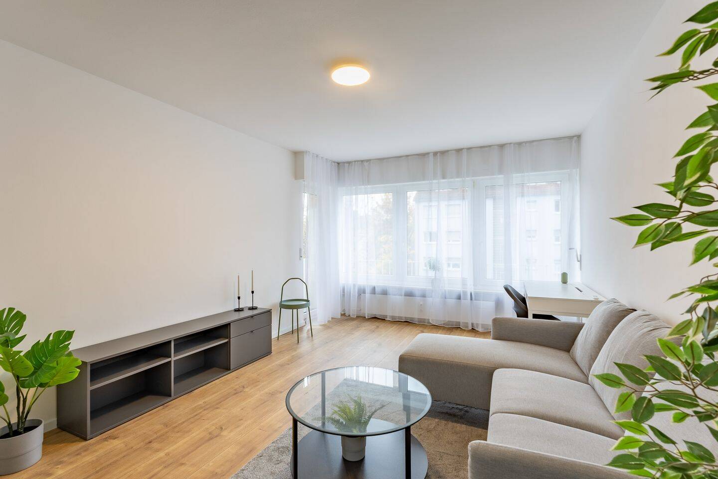 Kapitalanlage am Fernsehturm - Sanierte & möblierte 2-Zi.-Wohnung mit Loggia, sofort vermietbar – Nürnberg – Vorschaubild 2