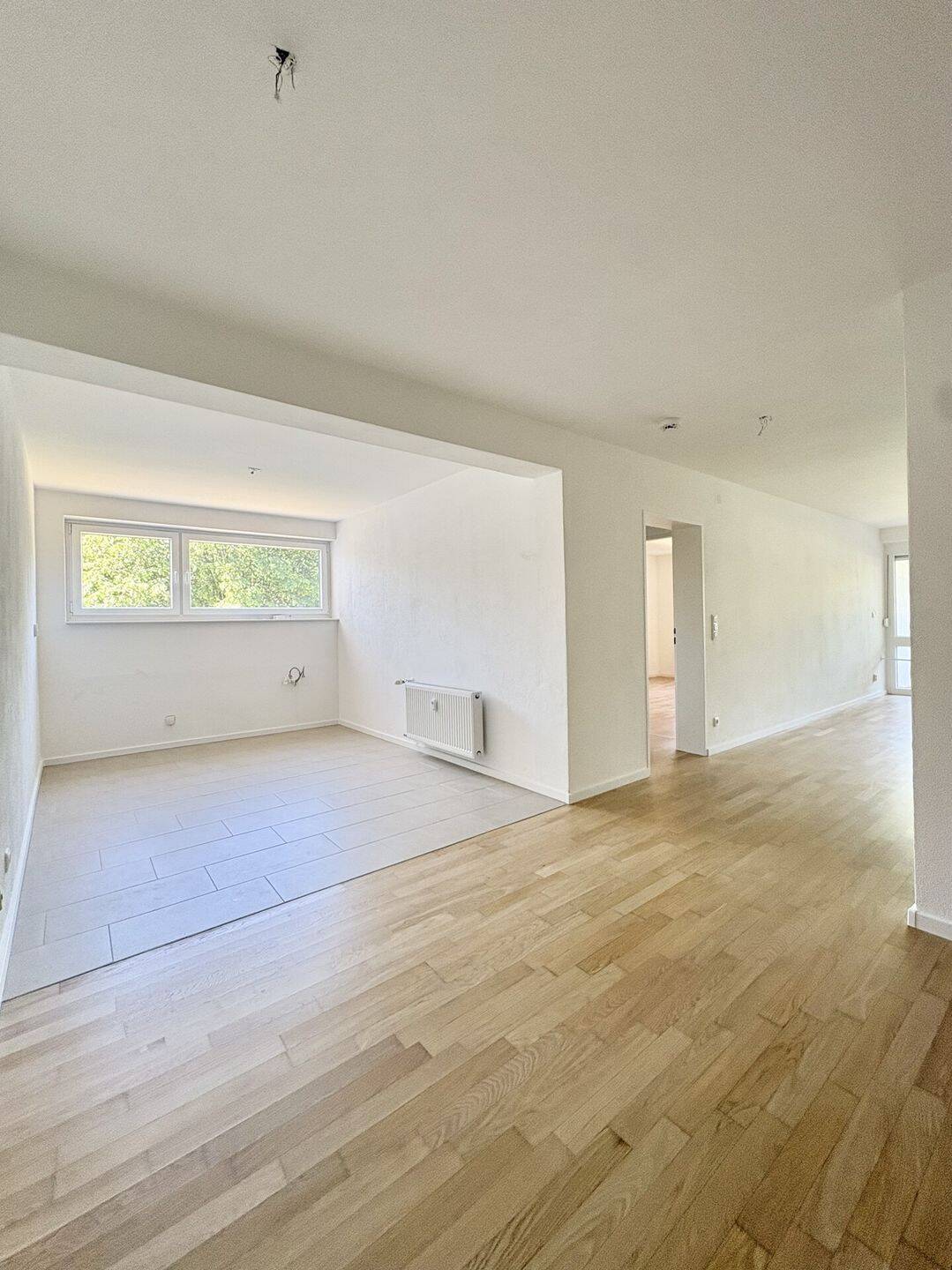 Frisch renovierte 2-Zi.-ETW mit Garagenstellplatz und Loggia in sehr gepflegter Wohnanlage – Ingolstadt – Vorschaubild 3