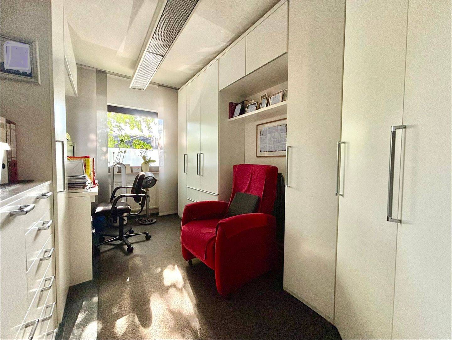 Kapitalanlage mit Perspektive: 3-Zimmer-Wohnung mit Balkon und Garage in Düsseldorf-Lierenfeld – Düsseldorf – Vorschaubild 9