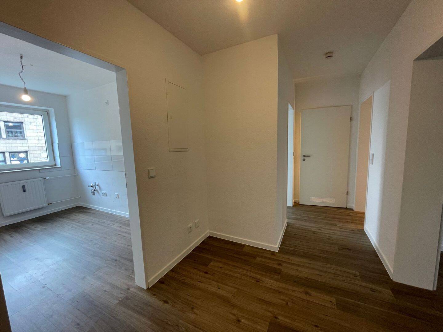 zentrale Lage, gute Anbindung an ÖPNV, bezugsfertig – Duisburg – Vorschaubild 6