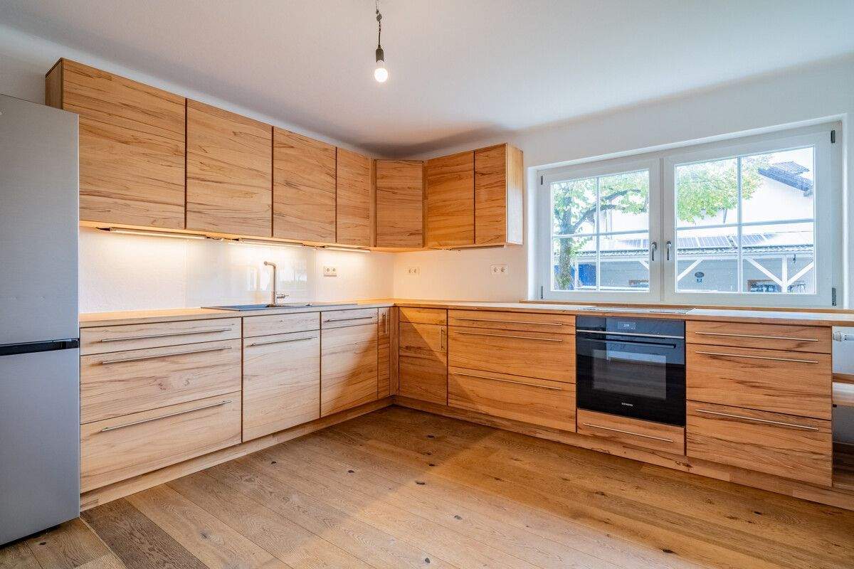 Biologisch & nachhaltig: Exquisites Einfamilienhaus in ruhiger Ortsrandlage von Kaufering – Kaufering – Vorschaubild 3